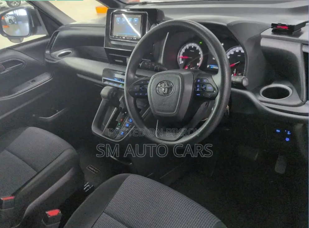 Toyota Noah 2022 Gray