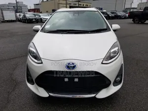 Toyota Aqua 2021 Pearl