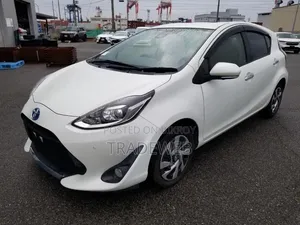 Toyota Aqua 2021 Pearl