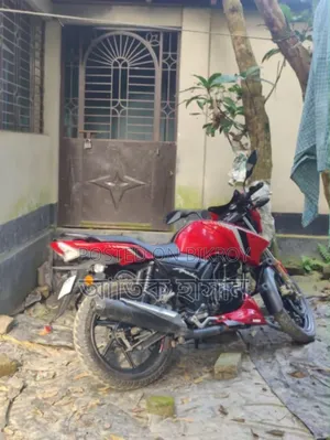 TVS Apache RTR 160 2V 2022 Red