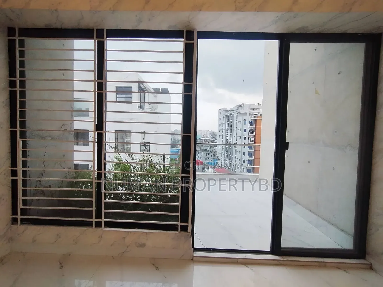 বসুন্ধরায় নুমান প্রপার্টি বিডি-তে ৪ বেডরুমের অ্যাপার্টমেন্ট ভাড়ার জন্য