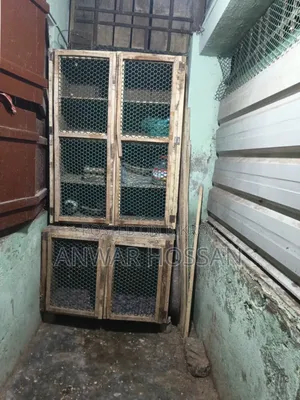 একটি ৮কোপের কবুতরের ঘর এবং ধাপরি প্সহ বিক্রি হবে