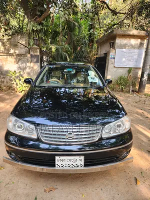 নিসান সানি ২০০৬ কালো
