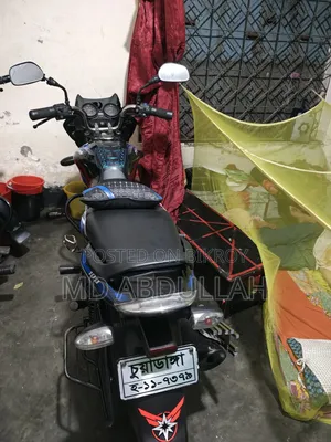 বাজাজ ডিসকভার ১০০ ২০১২ কালো