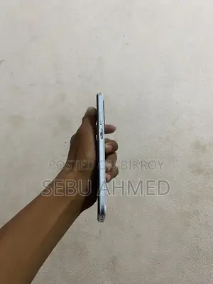 অপো এ১৭ ৬৪ জিবি নীল