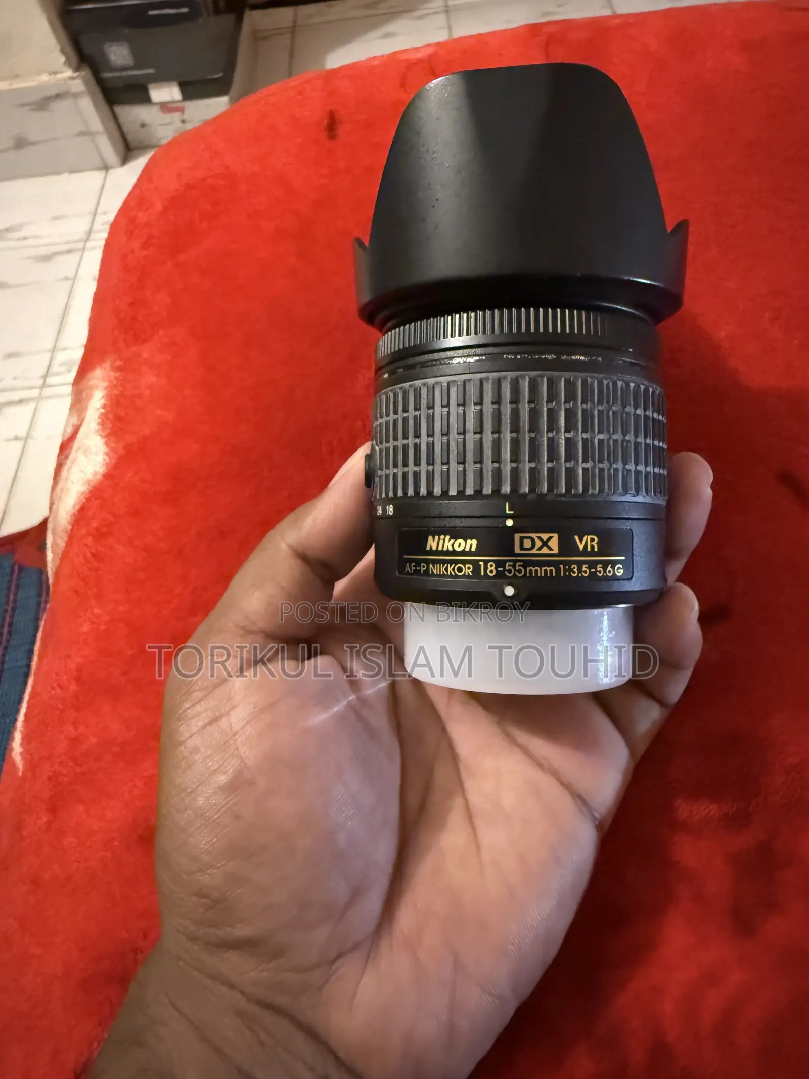 Nikon AF-P DX NIKKOR 18-55mm with Hood f/3.5-5.6G VR Camera Lens
