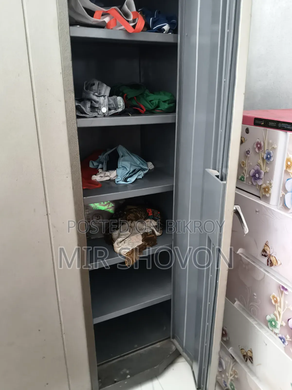 Almari Best Quality, Home Personal Used
