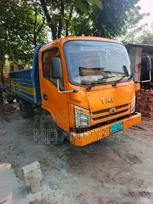 গাড়ির কন্ডিশন ভালো টাকার প্রয়োজন তাই বিক্রি করে দেবো