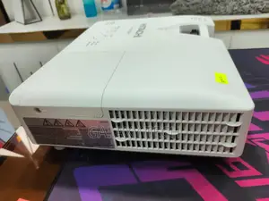 Hitachi CP-X3042WN 3200-Lumen XGA LCD Projector