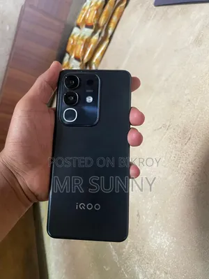 iQOO 128 GB Black