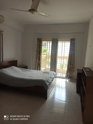 গুলশানে ভাড়ার জন্য ফার্নিশড ৩ বেডরুমের অ্যাপার্টমেন্ট