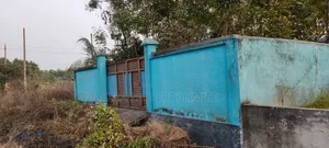 5 katha plot in Sector 10 at a low price.