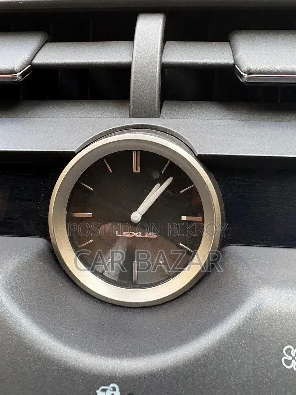 লেক্সাস এনএক্স ২০১৯ পার্ল