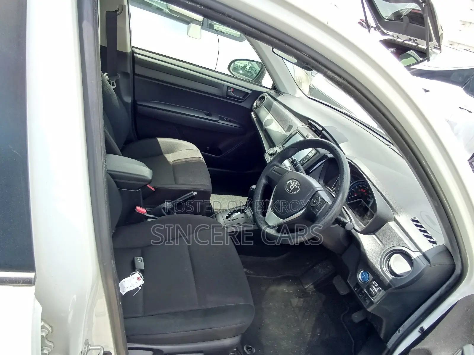 Toyota Axio 2021 White