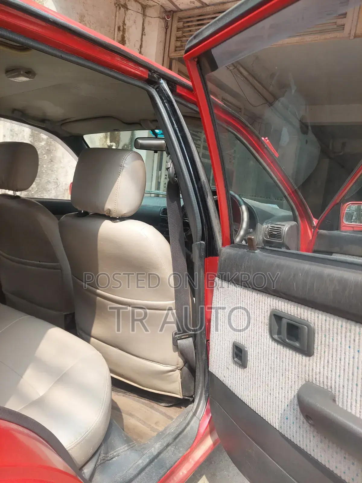 টয়োটা স্টারলেট গ্লানজা ১৯৯৫ লাল