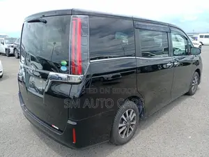 Toyota Esquire 2.0 FWD (8 Seater) 2020 Black