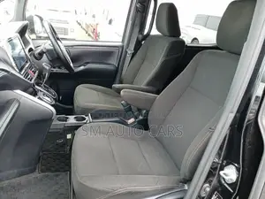 Toyota Esquire 2.0 FWD (8 Seater) 2020 Black