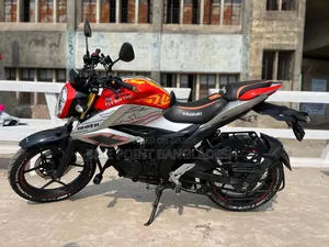 Suzuki Gixxer Fi ABS 2025 Orange