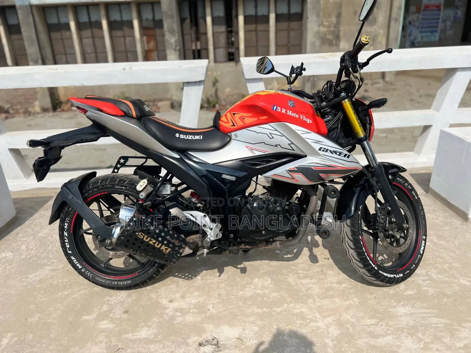 Suzuki Gixxer Fi ABS 2025 Orange