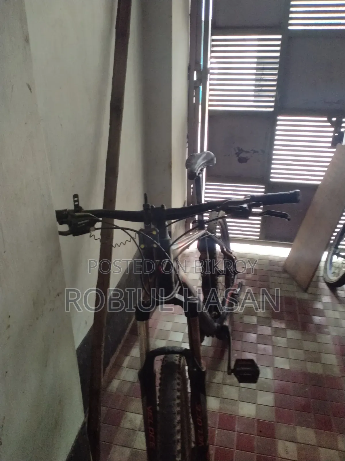 সাইকেলটি পড়ে আছে তাই বিক্রি করা হবে