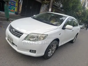 টয়োটা এক্সিও ২০১২ সাদা