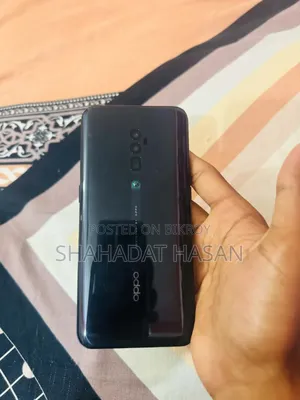 ওপ্পো রেনো ১০এক্স জুম ২৫৬ জিবি ব্ল্যাক