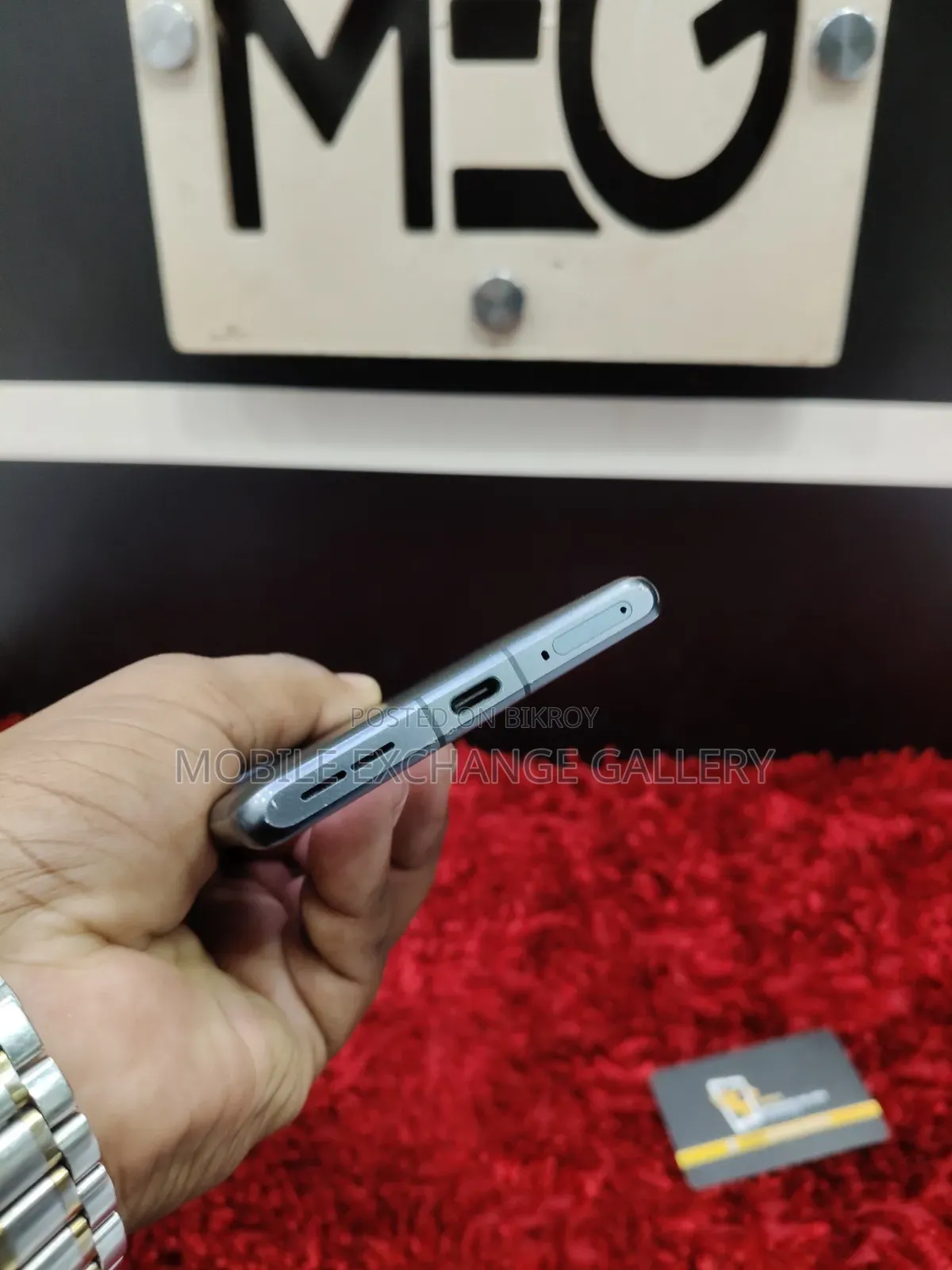 ওয়ানপ্লাস ১২আর ১২৮ জিবি ব্ল্যাক