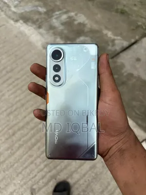 টেকনো পোভা ৫জি ১২৮ জিবি সাদা