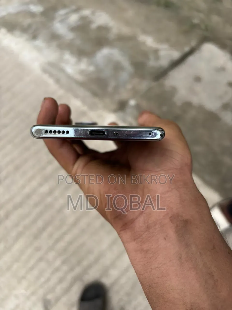 টেকনো পোভা ৫জি ১২৮ জিবি সাদা