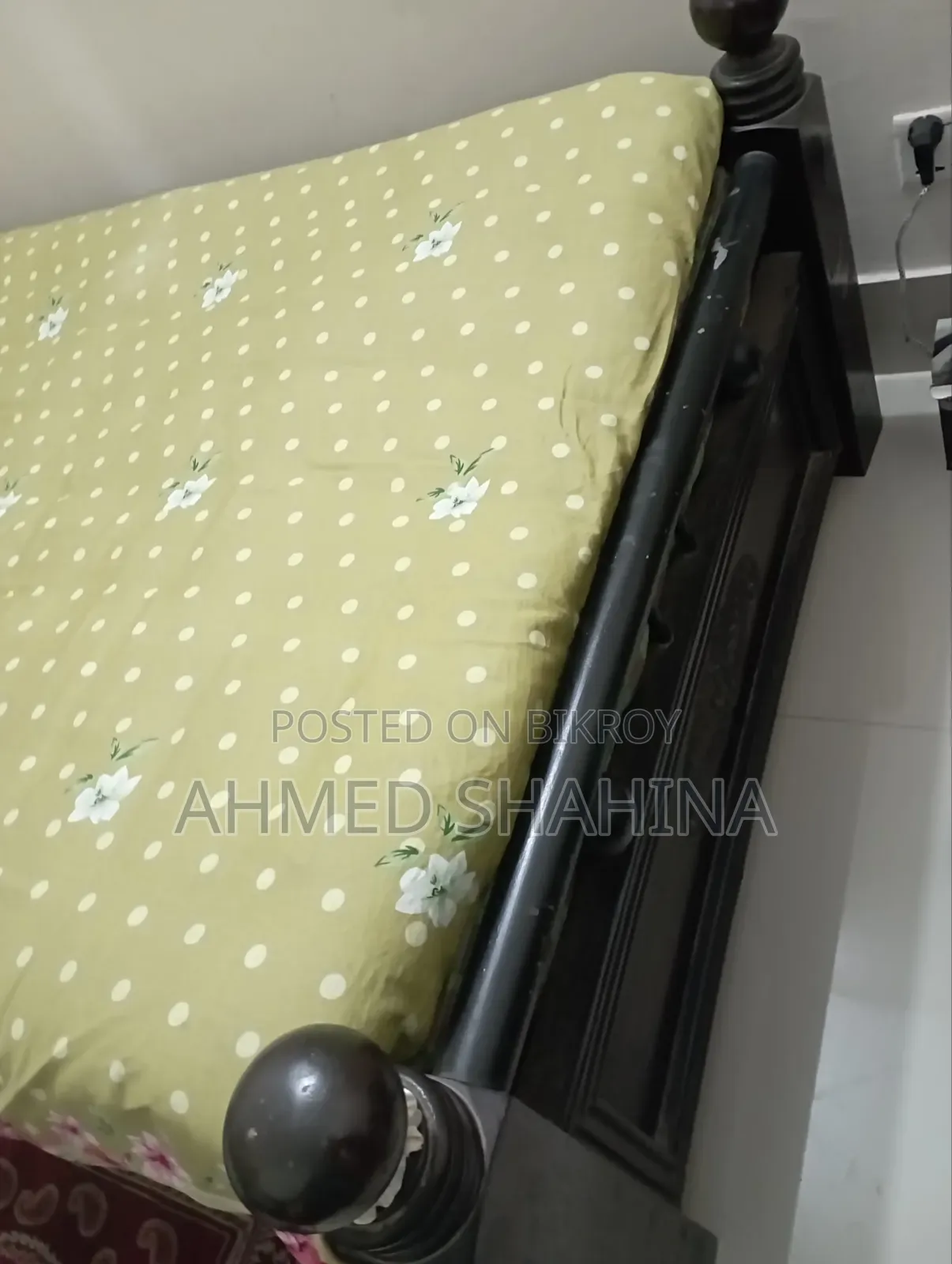Single Bed, Garjan Wood