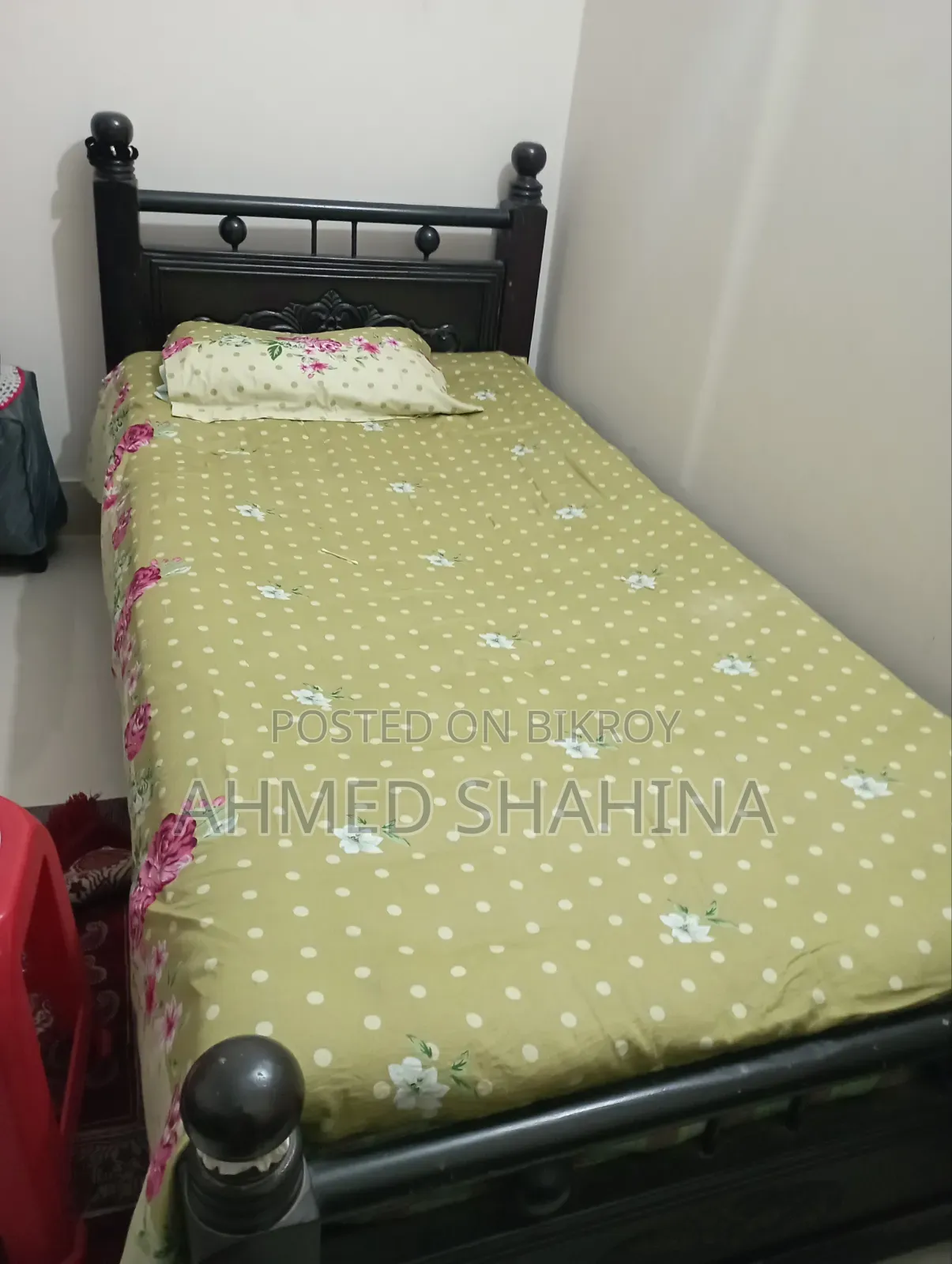 Single Bed, Garjan Wood
