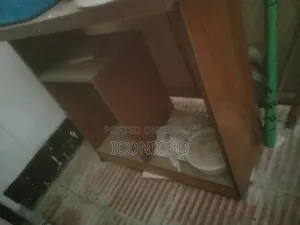 পিসি টেবিল চেয়ার
