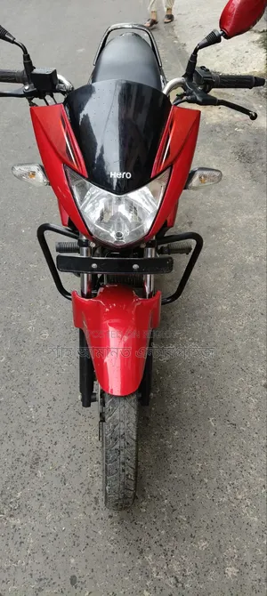 Hero Glamour 2022 Red