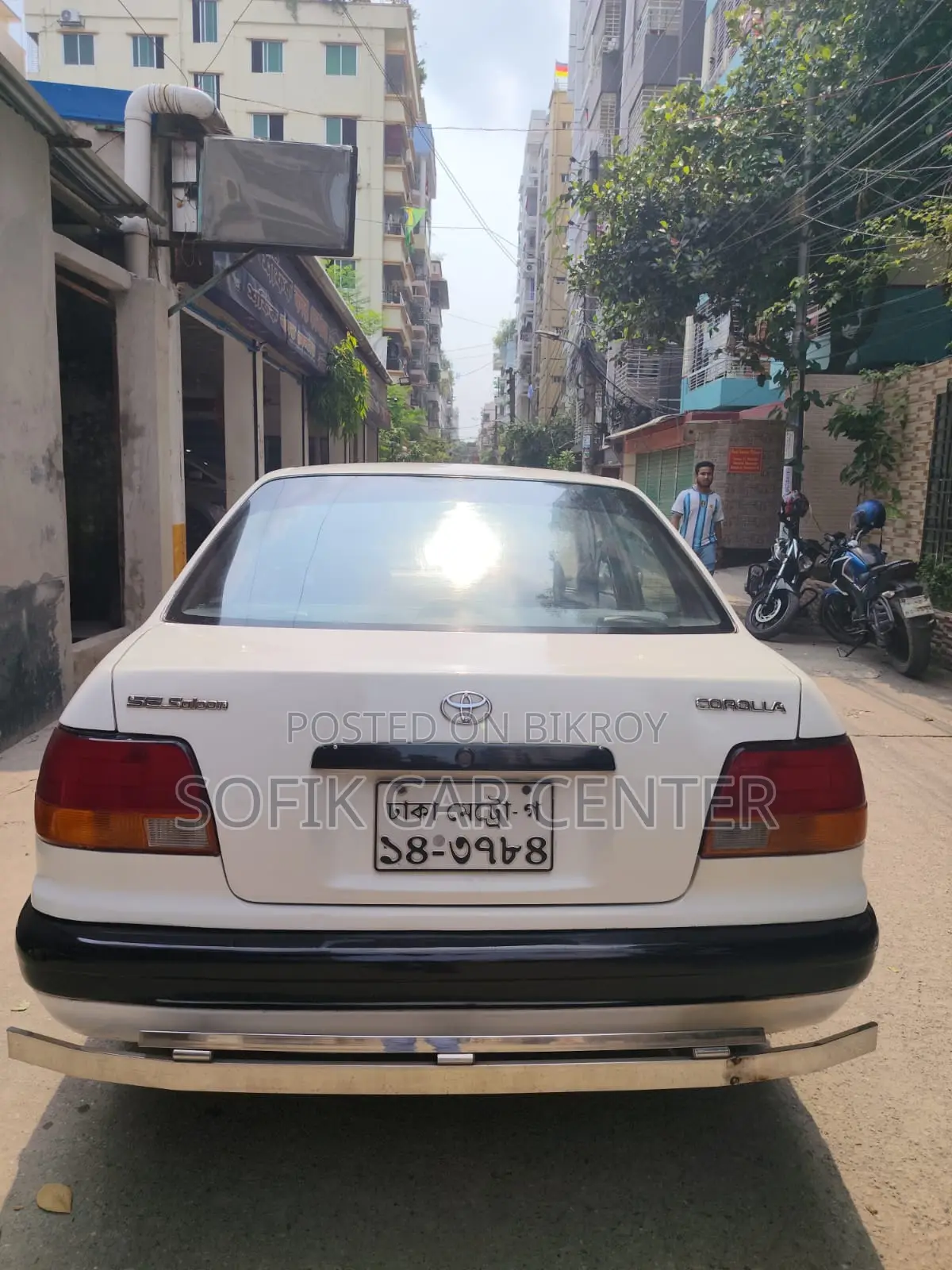 Toyota Corolla 1997 White