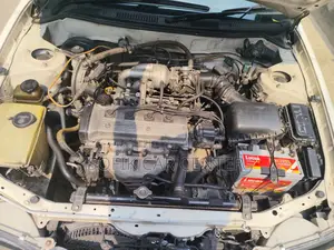 Toyota Corolla 1997 White