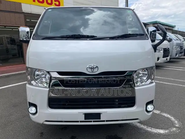 Toyota HiAce 2021 Pearl
