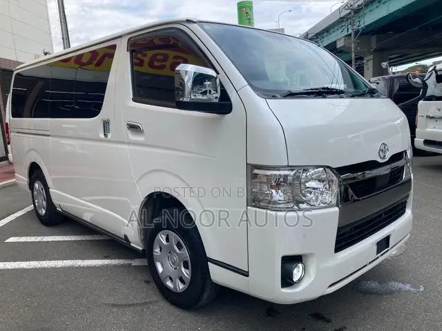 Toyota HiAce 2021 Pearl