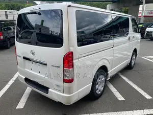Toyota HiAce 2021 Pearl