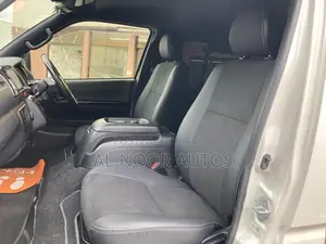 Toyota HiAce 2021 Pearl