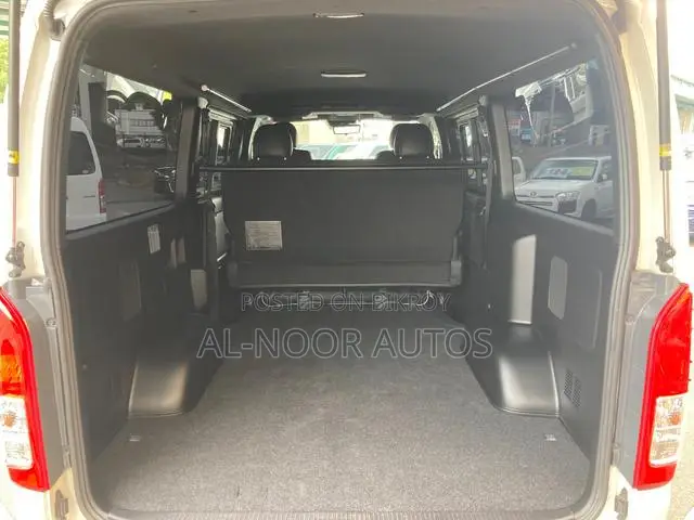 Toyota HiAce 2021 Pearl