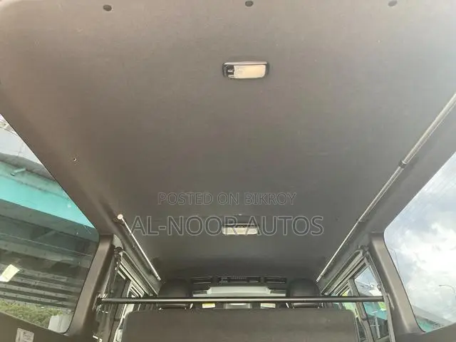 Toyota HiAce 2021 Pearl