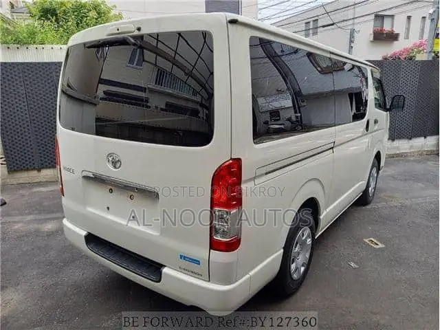 Toyota HiAce 2021 White