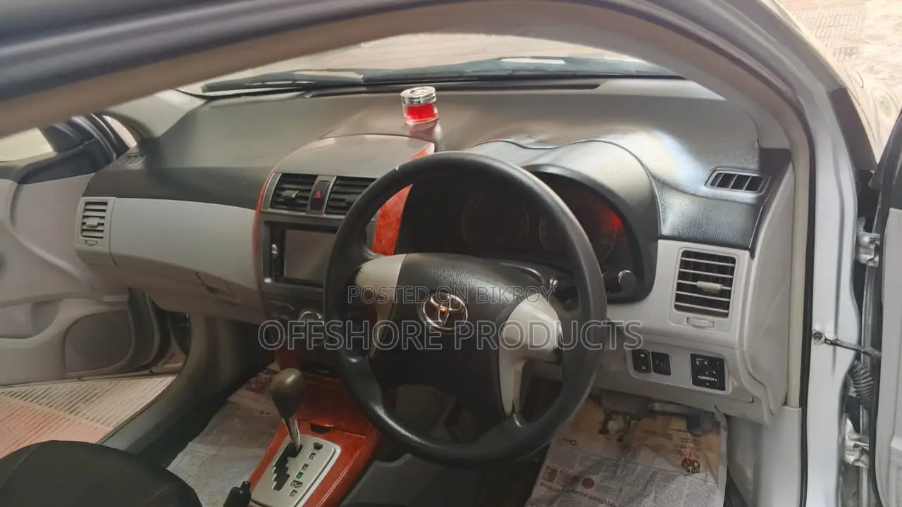 Toyota Axio 2012 Silver