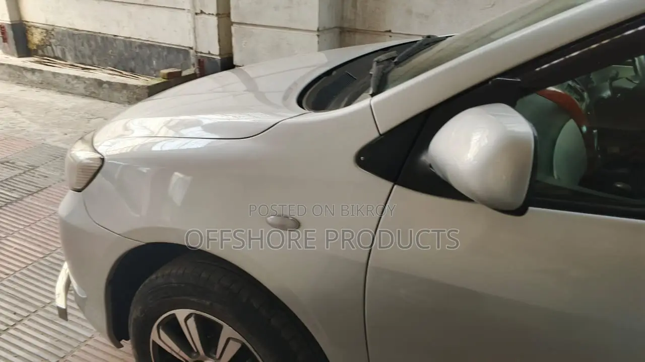 Toyota Axio 2012 Silver