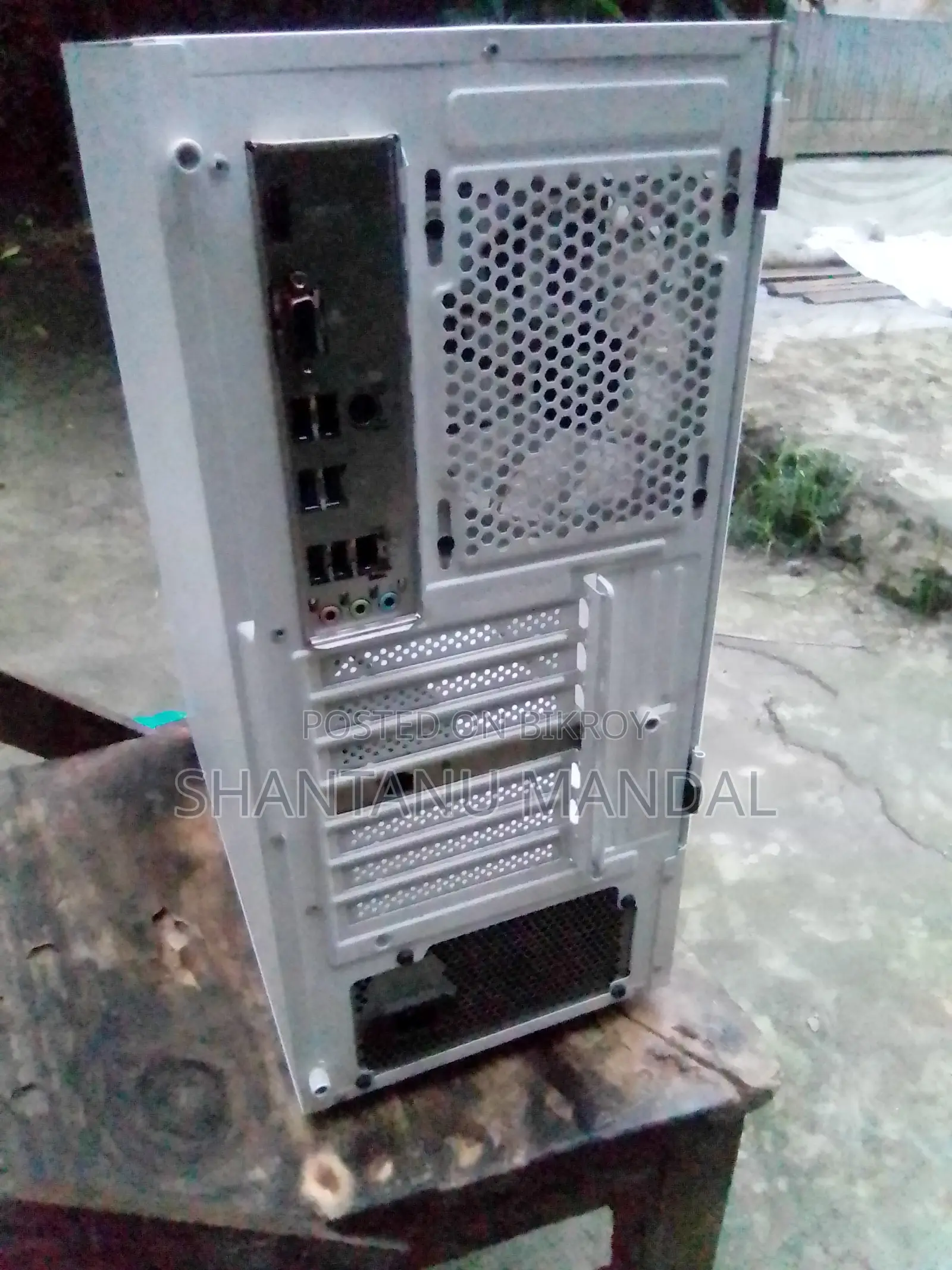 রিভেঞ্জার ঘোস্ট ২ আরজিবি মিড টাওয়ার হোয়াইট এটিএক্স গেমিং ডেস্কটপ কেসিং