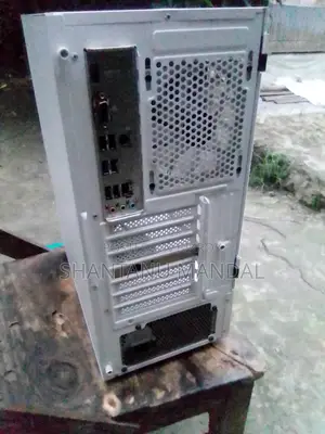 রিভেঞ্জার ঘোস্ট ২ আরজিবি মিড টাওয়ার হোয়াইট এটিএক্স গেমিং ডেস্কটপ কেসিং