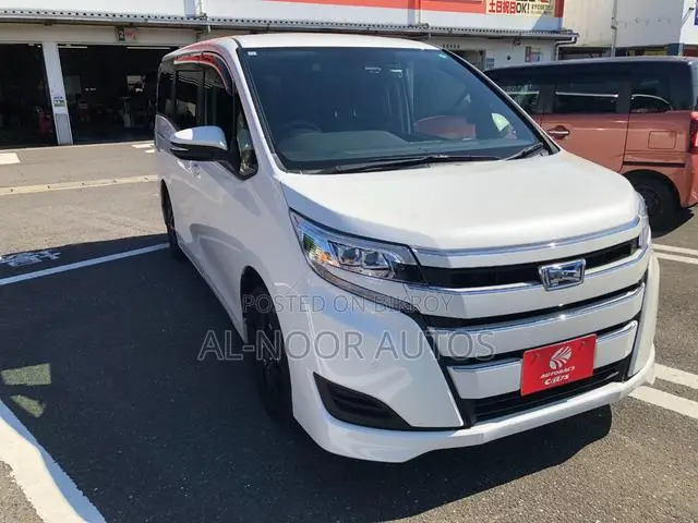Toyota Noah 2021 Pearl