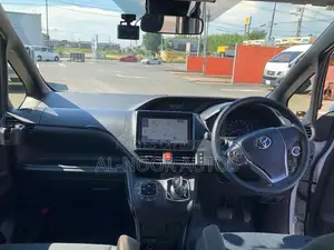 Toyota Noah 2021 Pearl