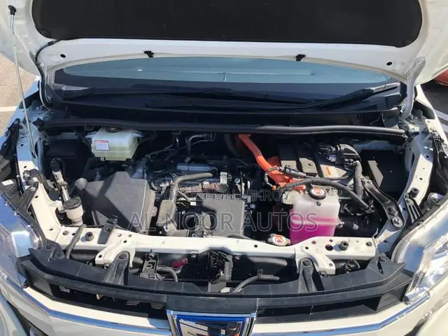 Toyota Noah 2021 Pearl