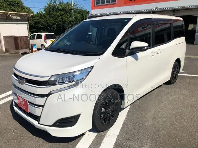 Toyota Noah 2021 Pearl